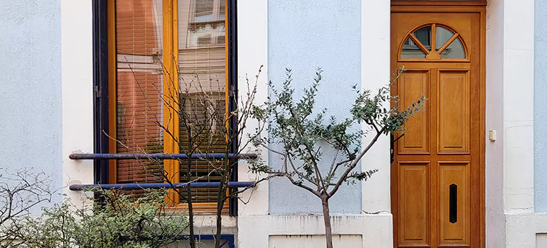 Residential Garage Doors Near Me in Scarborough, ON