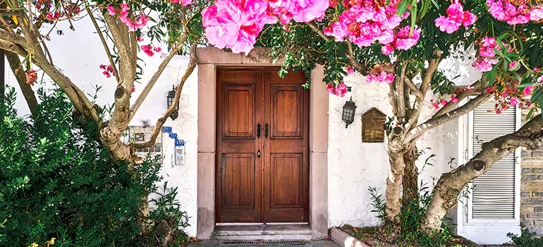 Traditional 4 Panel Internal Doors in Rouge, Ontario